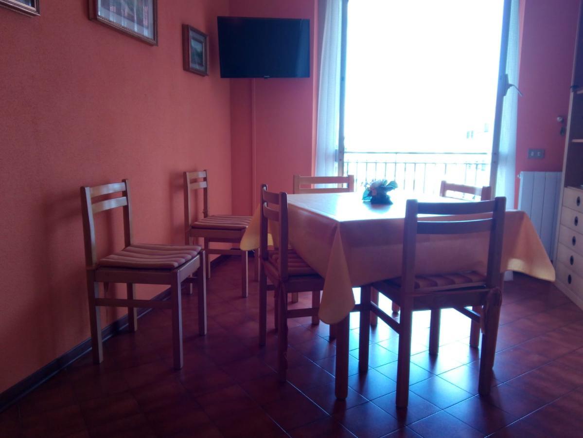 Condominio Ariazzurra S. Bart. San Bartolomeo Al Mare Dış mekan fotoğraf