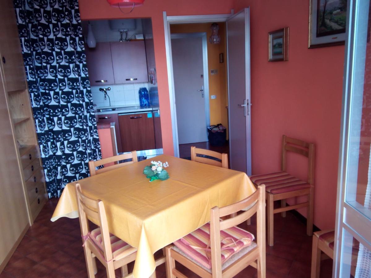 Condominio Ariazzurra S. Bart. San Bartolomeo Al Mare Dış mekan fotoğraf